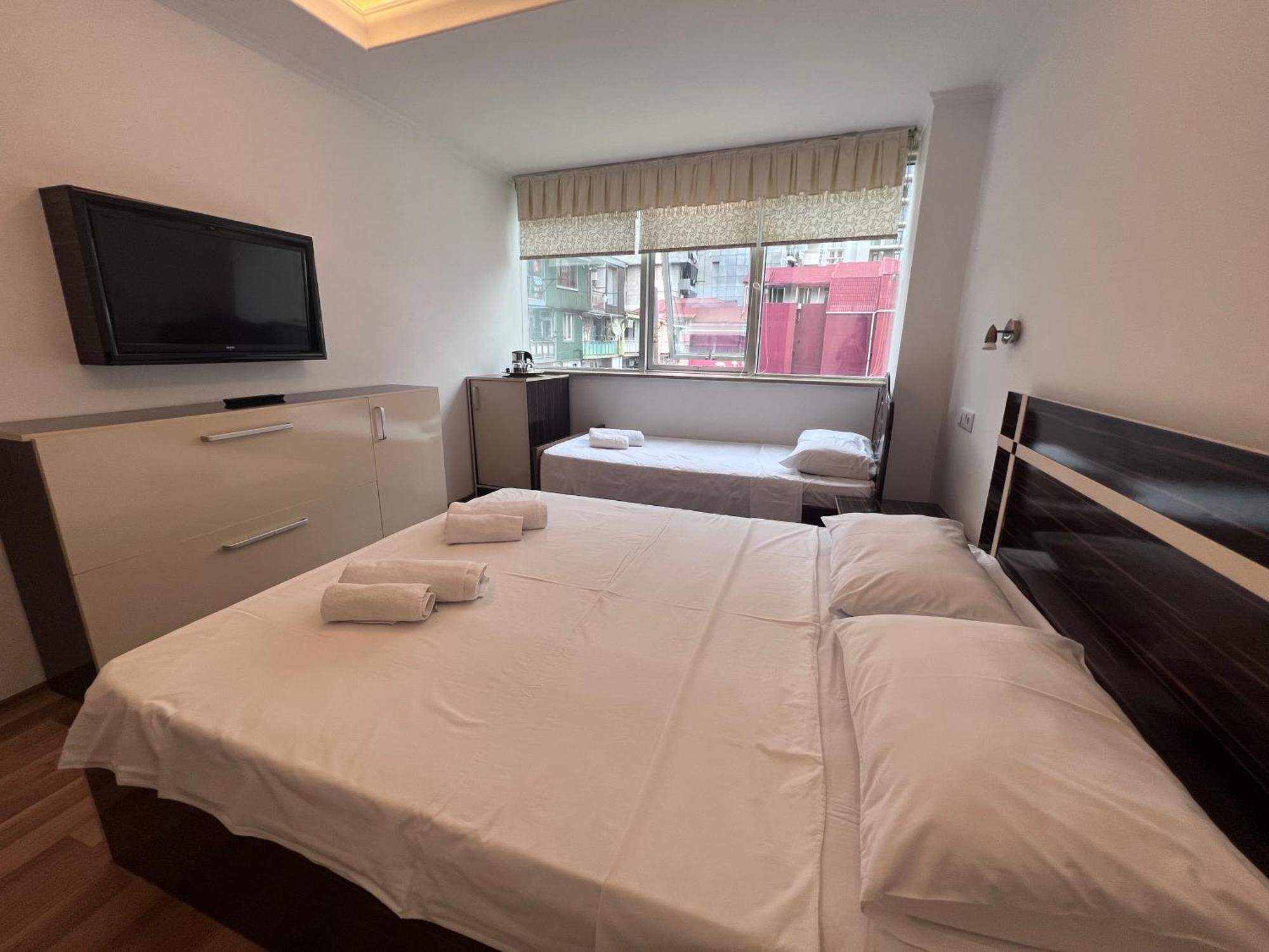 Hotel Argo Batumi Eksteriør bilde