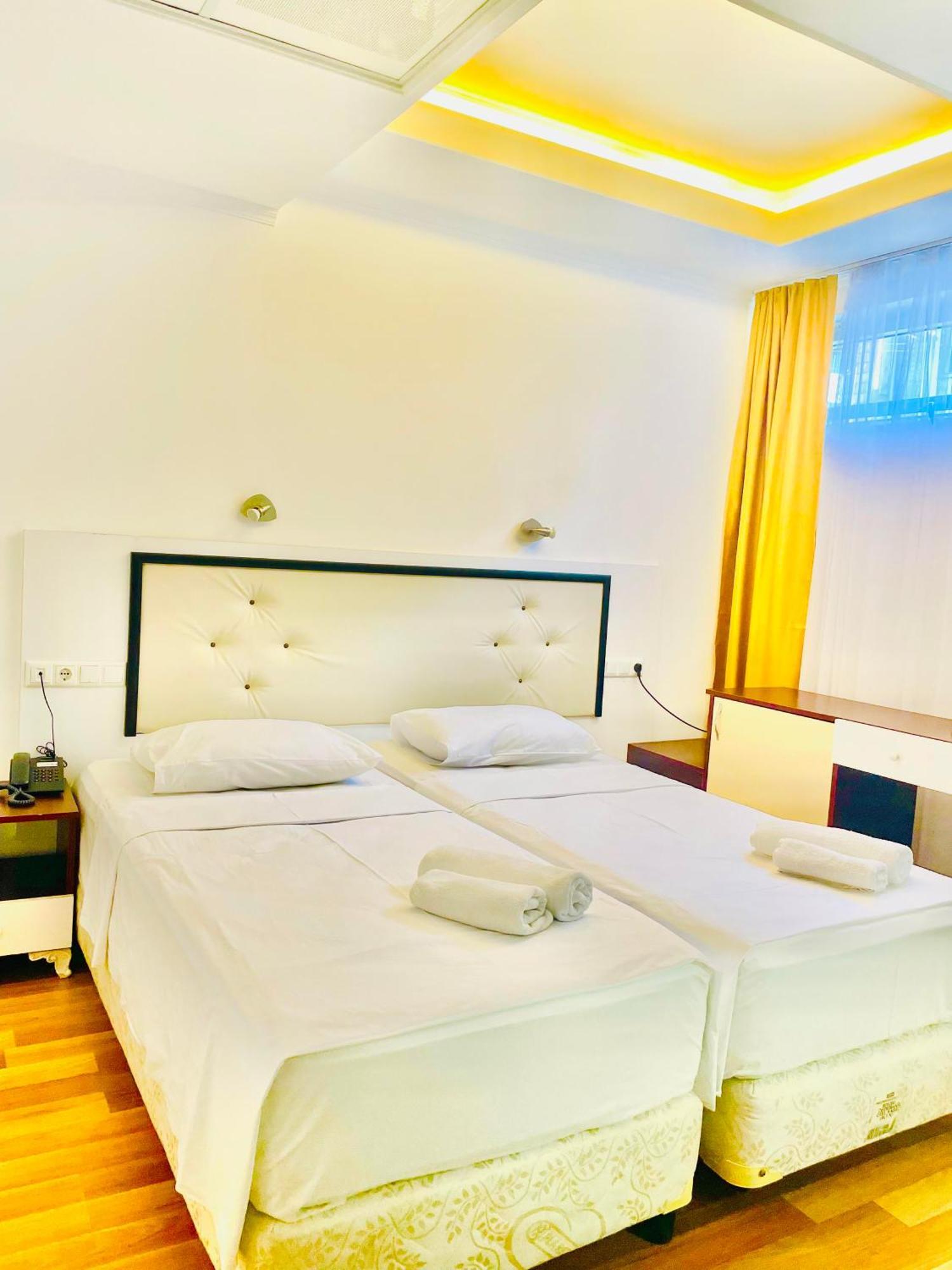 Hotel Argo Batumi Eksteriør bilde